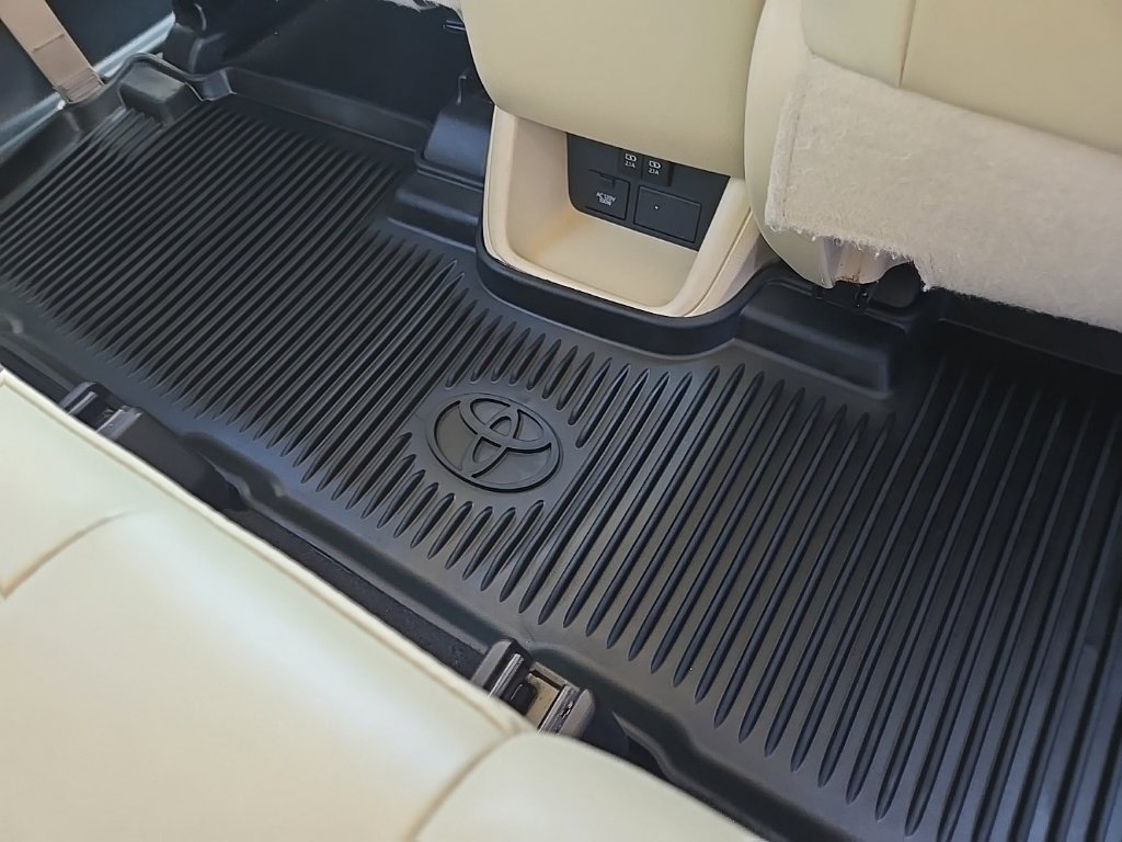 Used 2019 Toyota Highlander XLE FWD image 84