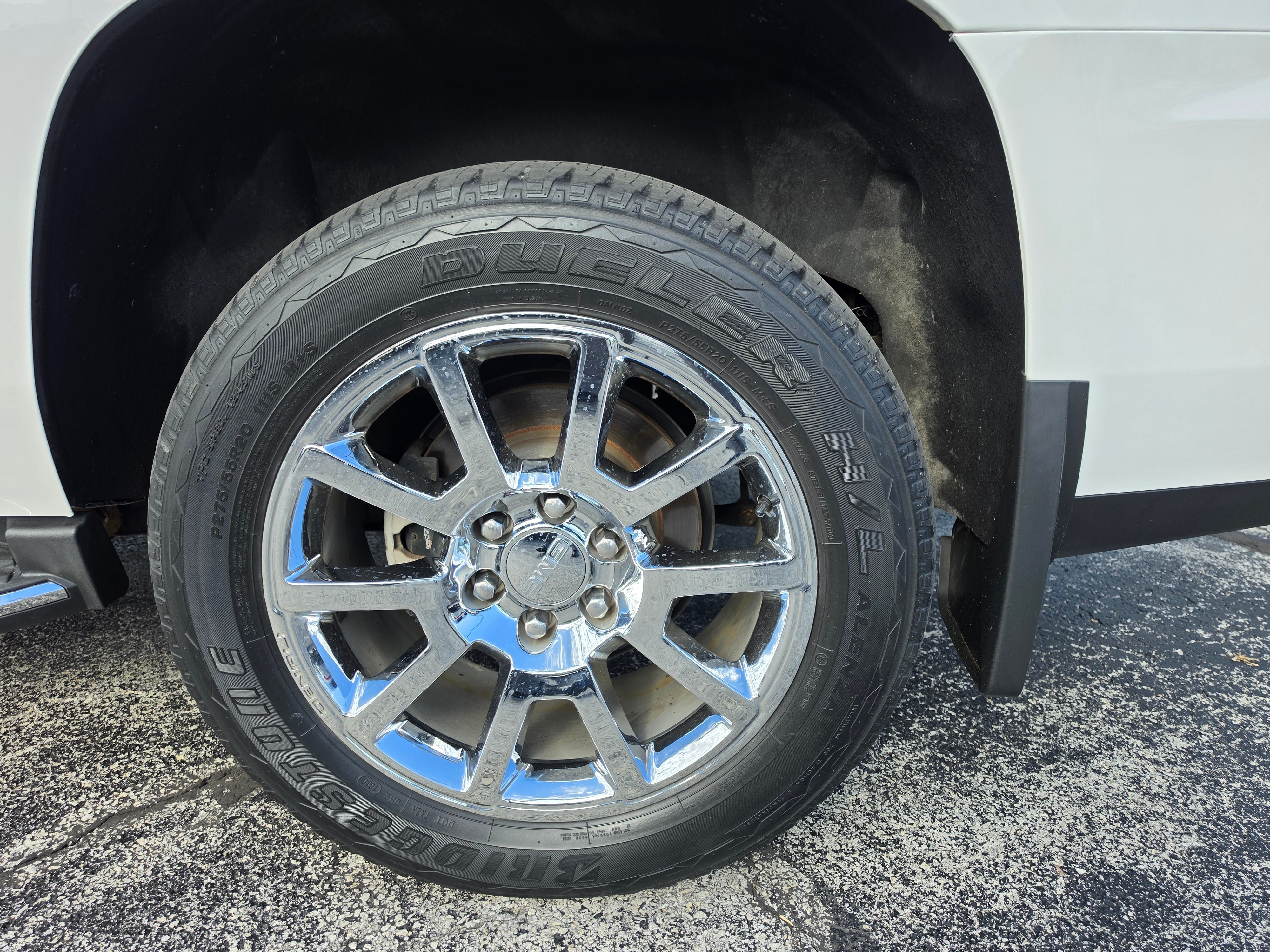 Used 2016 GMC Yukon Denali AWD/4WD image 18