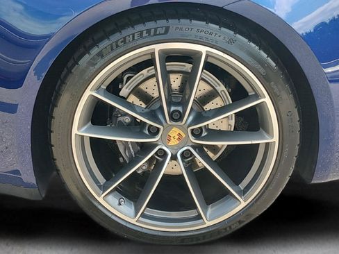 Used 2020 Porsche 911 Carrera RWD image 15