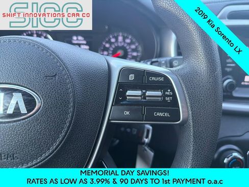 Used 2019 Kia Sorento FWD V6 image 13