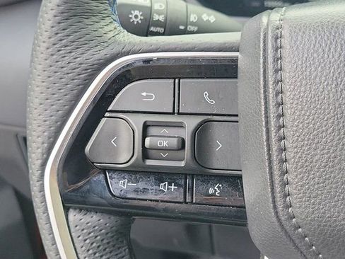 Used 2025 Toyota Tundra Platinum image 32