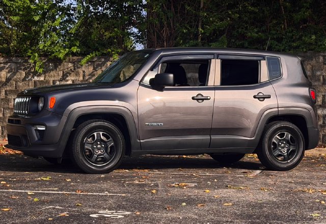 Used 2020 Jeep Renegade Sport FWD image 13