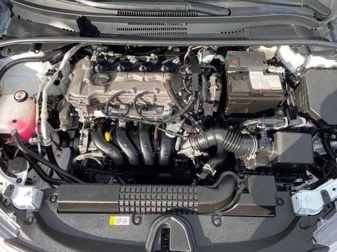Used 2022 Toyota Corolla LE FWD image 32