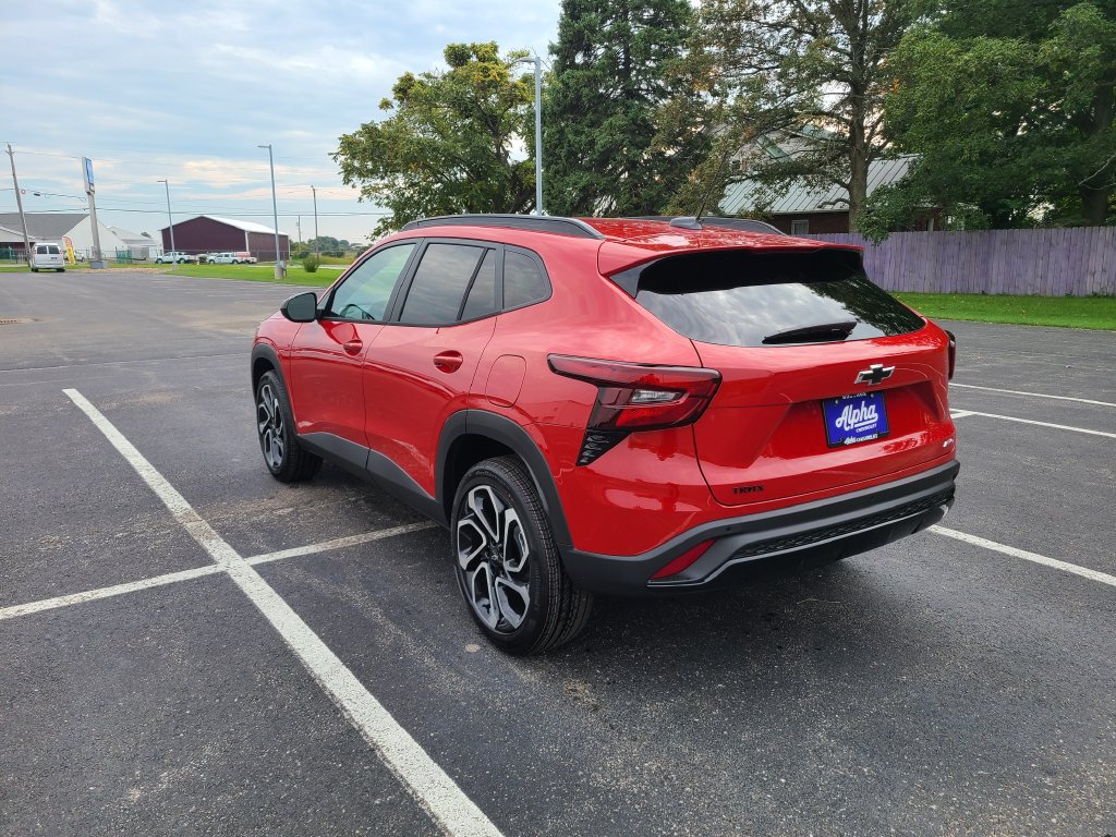 New 2026 Chevrolet Trax RS w/ Driver Confidence Package FWD image 4