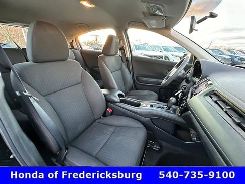 Certified 2018 Honda HR-V LX image 35