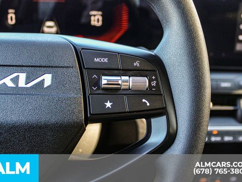 Used 2025 Kia K4 LXS image 26