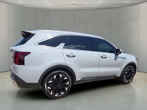 Used 2025 Kia Sorento SX FWD image 42