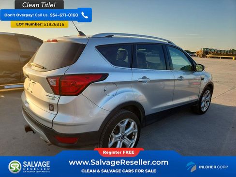 Used 2019 Ford Escape Titanium w/ U9j03 - Titanium Tow Package AWD/4WD image 4
