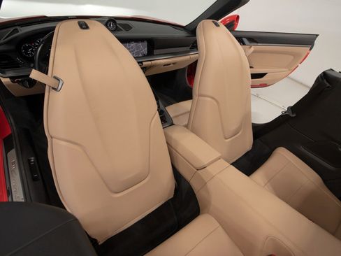 Used 2021 Porsche 911 Carrera S image 38