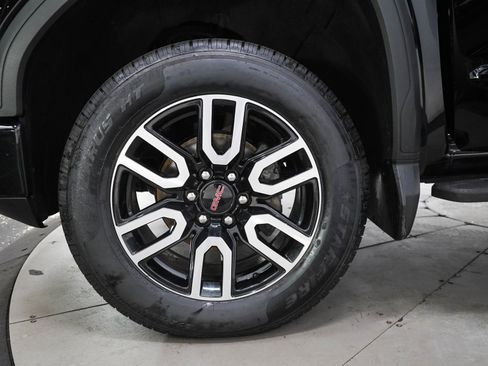 Used 2021 GMC Sierra 1500 AT4 w/ AT4 Premium Package AWD/4WD image 32