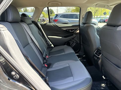 Used 2022 Subaru Outback Onyx Edition XT AWD/4WD image 6