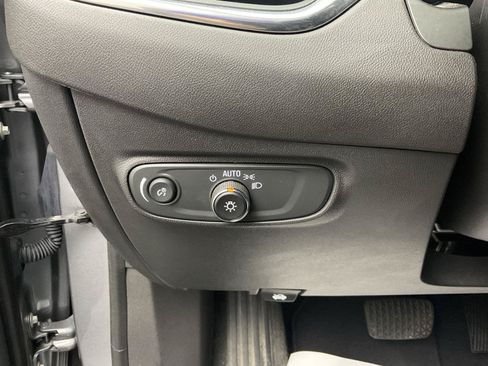 Certified 2024 Chevrolet Equinox LS w/ LS Convenience Package FWD image 13