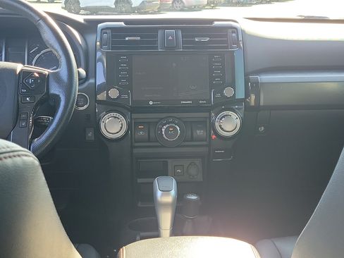 Used 2023 Toyota 4Runner TRD Off-Road Premium w/ Moonroof Package AWD/4WD image 18
