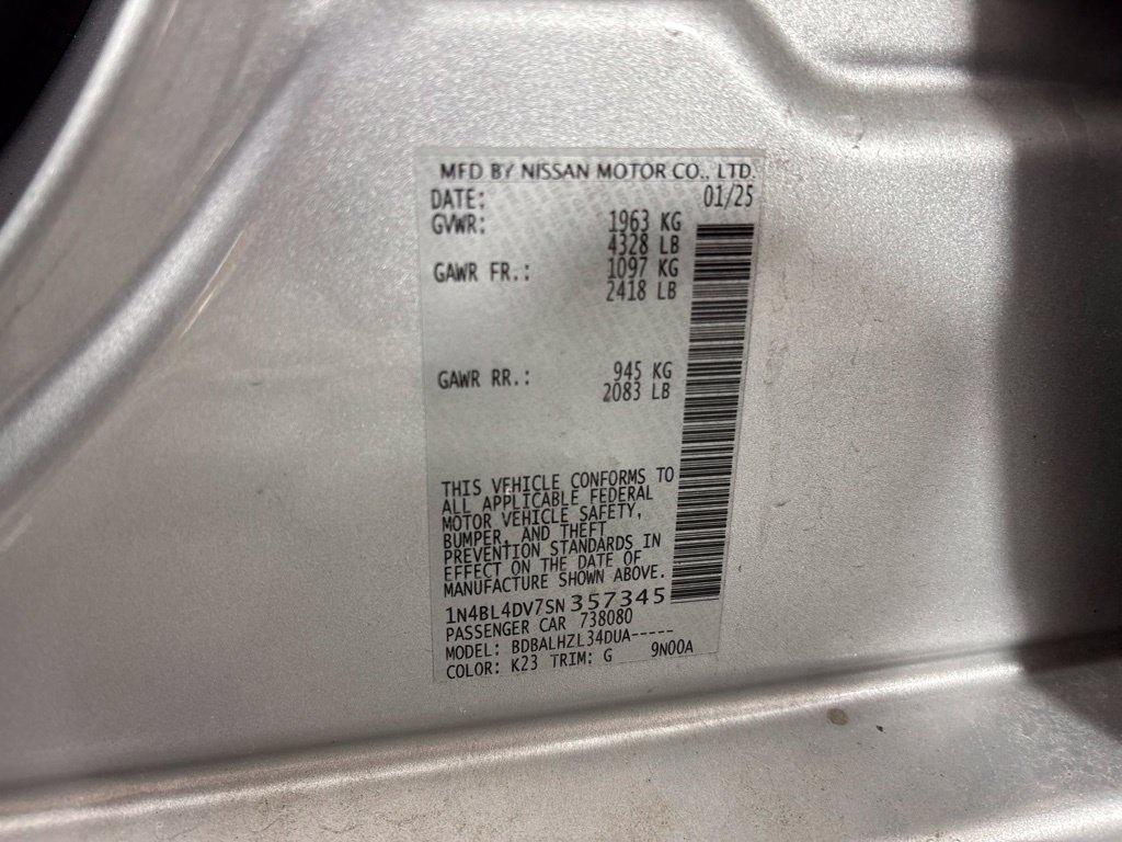 Used 2025 Nissan Altima 2.5 SV FWD image 35