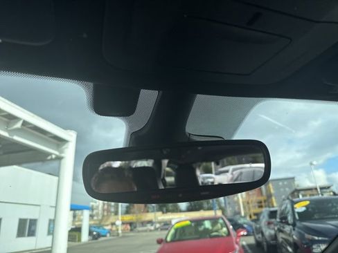 Used 2020 Chrysler Pacifica Limited w/ Advanced Safetytec Group image 32