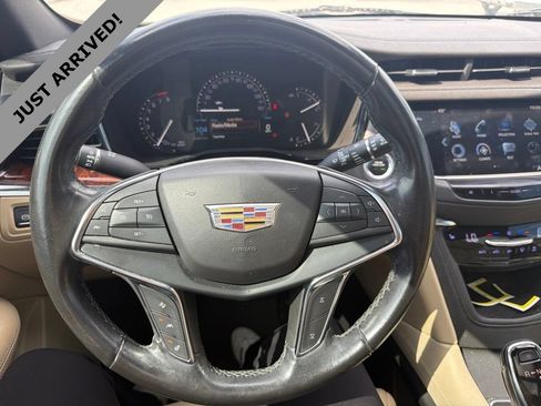 Used 2019 Cadillac XT5 Luxury FWD image 10