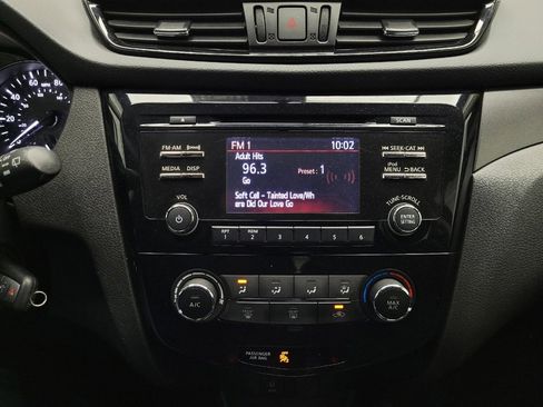 Used 2018 Nissan Rogue Sport S w/ S Appearance Package image 25