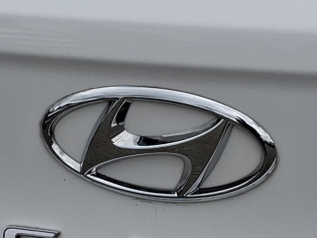 Certified 2024 Hyundai Venue SEL FWD image 29
