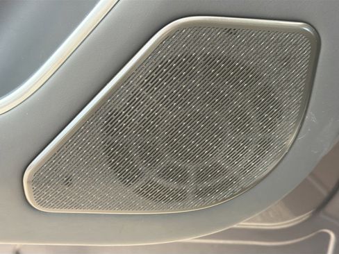 Used 2023 Land Rover Range Rover Long Wheelbase First Edition image 24