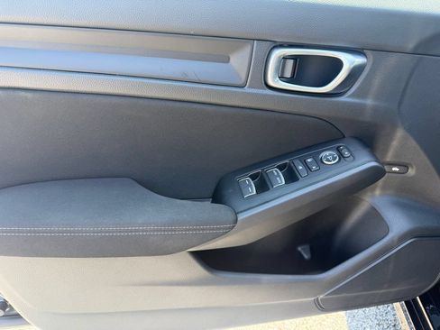 Used 2025 Honda Civic LX image 5