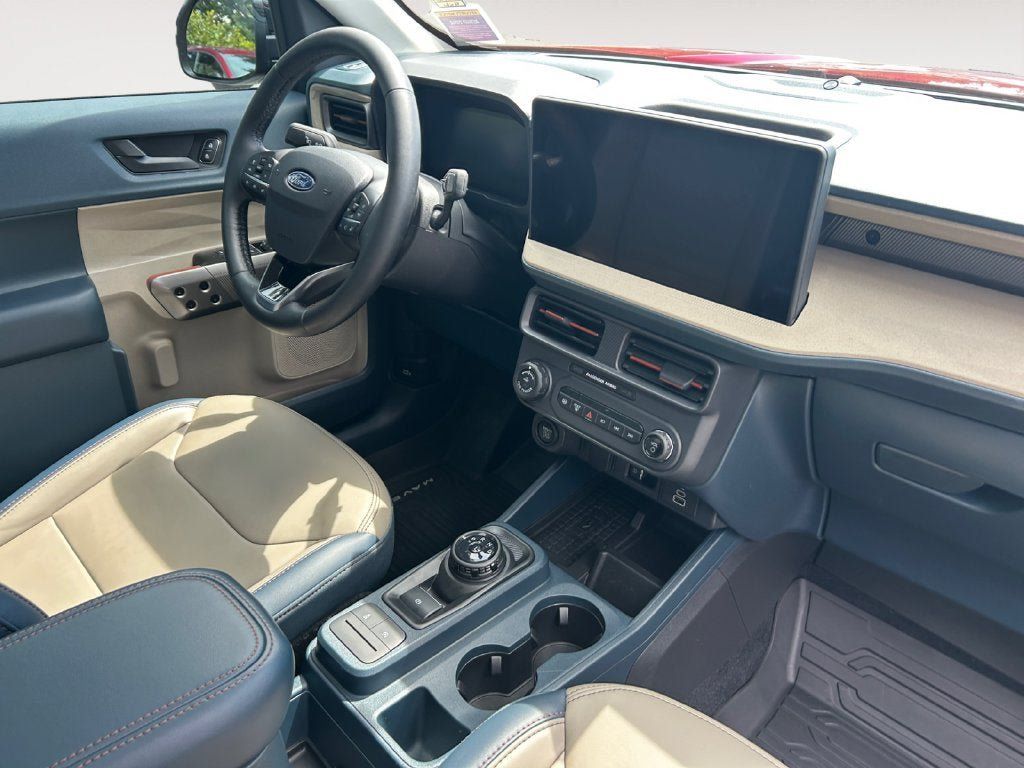 Used 2025 Ford Maverick Lariat w/ 4K Tow Package AWD/4WD image 27