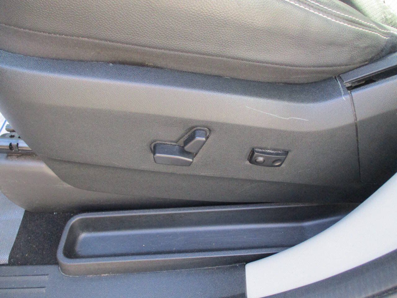 Used 2018 Dodge Grand Caravan SXT w/ Driver Convenience Group FWD image 11