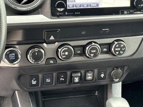 Used 2019 Toyota Tacoma TRD Off-Road w/ Technology Package image 21