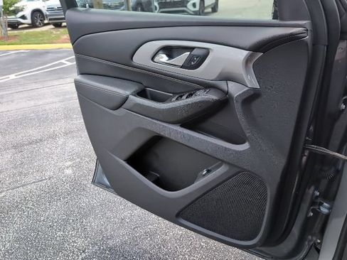 Used 2019 Chevrolet Traverse LT FWD image 24