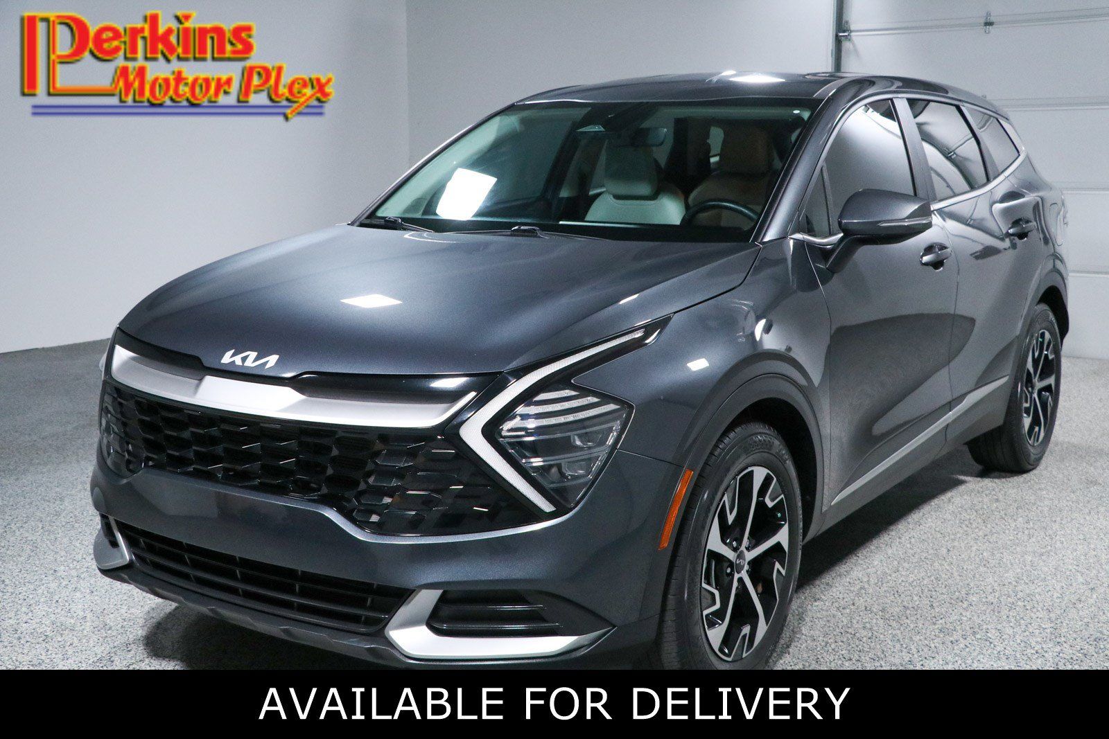 Used 2024 Kia Sportage EX FWD image 1