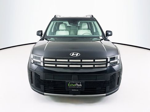 Used 2025 Hyundai Santa Fe SEL FWD image 2