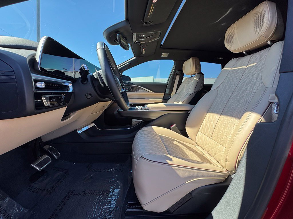 Certified 2026 Cadillac Lyriq Signature Luxury w/ Nappa Leather Package AWD/4WD image 23