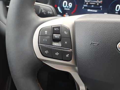 New 2026 Ford Explorer Active RWD image 23