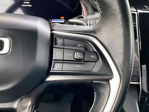 Used 2021 Jeep Grand Cherokee L Limited AWD/4WD image 25