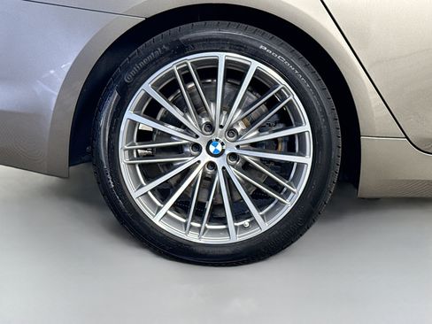 Used 2018 BMW 540i w/ Luxury Seating Package RWD image 33