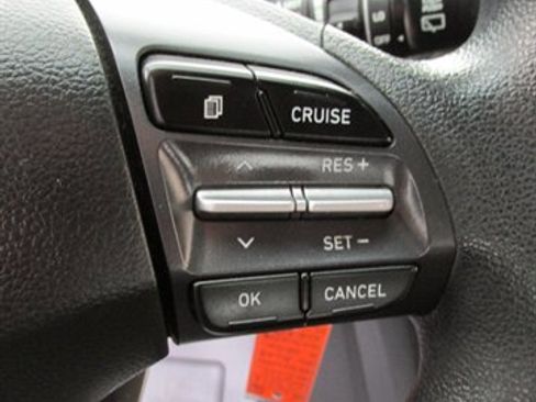 Used 2020 Hyundai Kona SE image 27