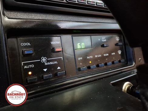 Used 1989 Chevrolet Corvette Convertible RWD image 10
