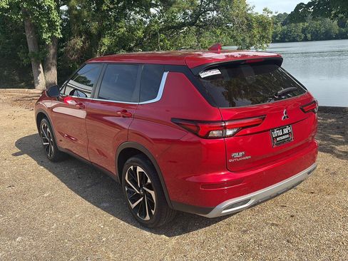 Used 2022 Mitsubishi Outlander SE FWD image 9