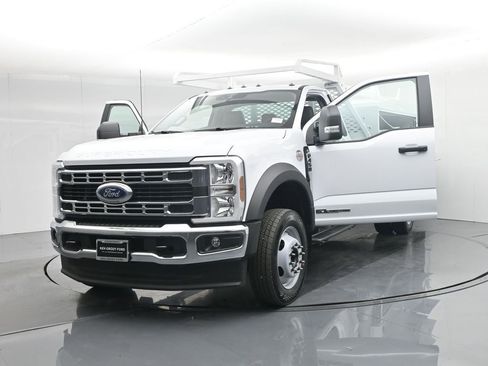 New 2025 Ford F450 XL w/ XL Chrome Package image 35