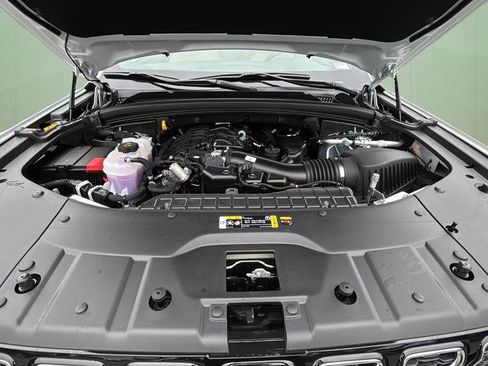 New 2025 Jeep Grand Cherokee Limited image 12