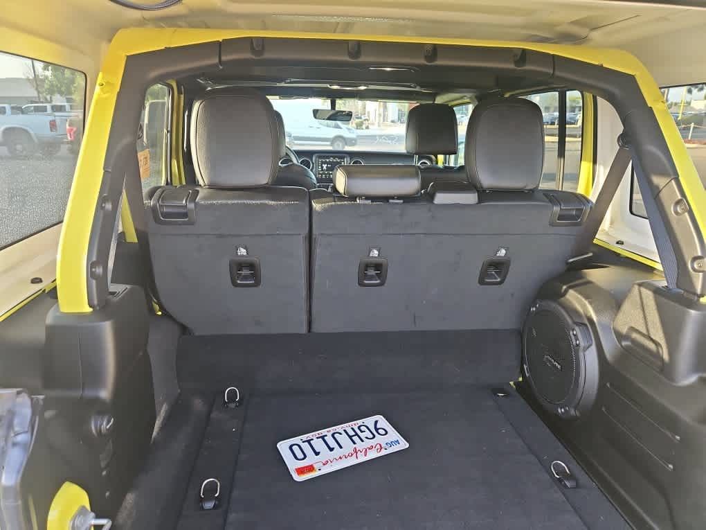Used 2023 Jeep Wrangler Unlimited Sahara AWD/4WD image 8