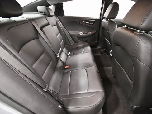 Used 2024 Chevrolet Malibu LT image 17