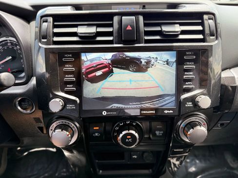 Used 2020 Toyota 4Runner Venture image 37