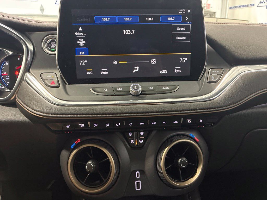 Used 2023 Chevrolet Blazer Premier FWD image 25