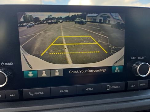 Used 2023 Honda Accord EX image 19