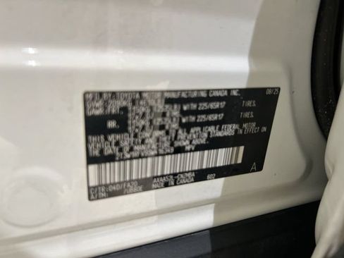 Used 2025 Toyota RAV4 XLE w/ Convenience Package FWD image 31