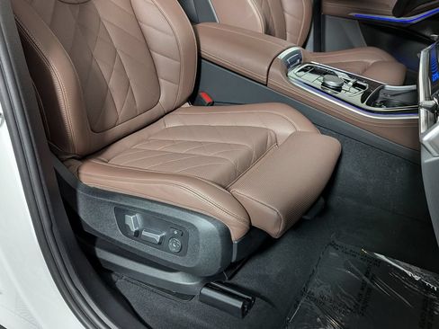 Used 2024 BMW X5 xDrive40i w/ Premium Package AWD/4WD image 31