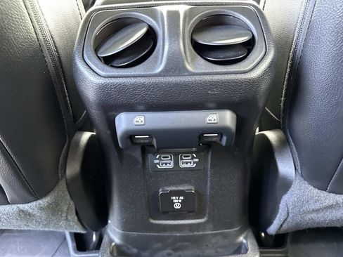 Used 2021 Jeep Wrangler Unlimited Sahara image 17