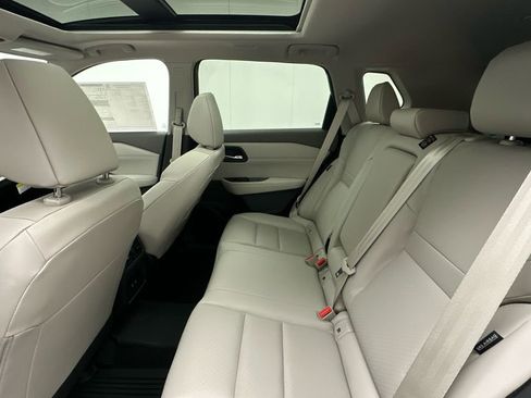 New 2026 Nissan Rogue SV image 10