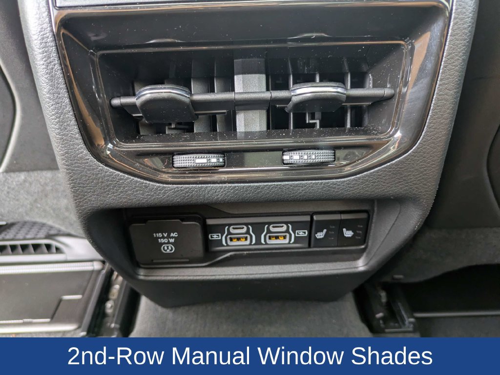 Used 2025 Jeep Grand Cherokee Limited w/ Luxury Tech Group II AWD/4WD image 17