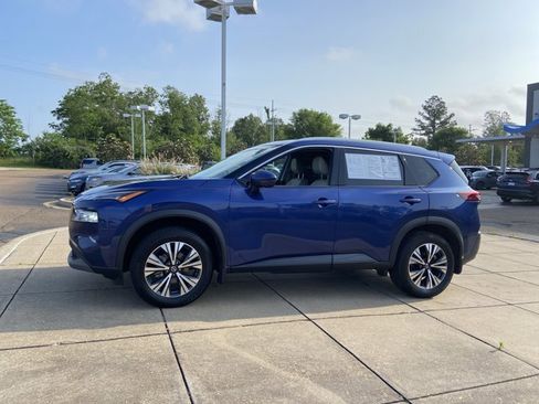 Used 2021 Nissan Rogue SV w/ Premium Package FWD image 6